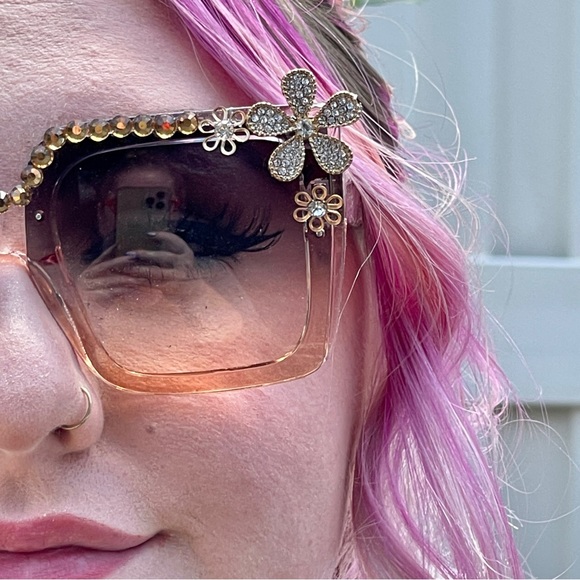 Handcrafted Unique Floral Rhinestone Chain Trim Sunglasses Festival Wear NWT - Picture 6 of 8